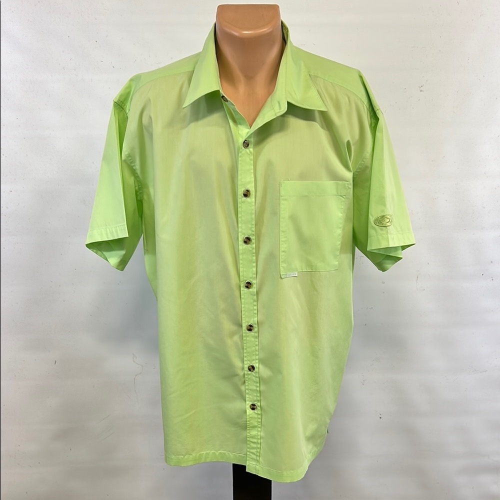 Drake short sleeve button down shirt.  L